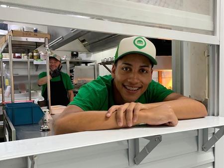 Aluguel de cozinhas compartilhadas é saída para empreendedores de delivery Aluguel de cozinhas compartilhadas é saída para empreendedores de delivery