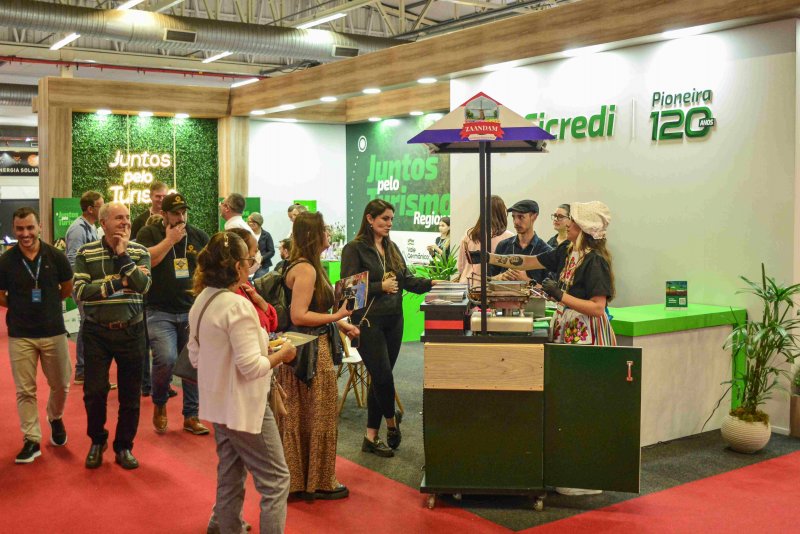 Sicredi Pioneira apresenta soluções para o setor alimentício na Sulserve Sicredi Pioneira apresenta soluções para o setor alimentício na Sulserve