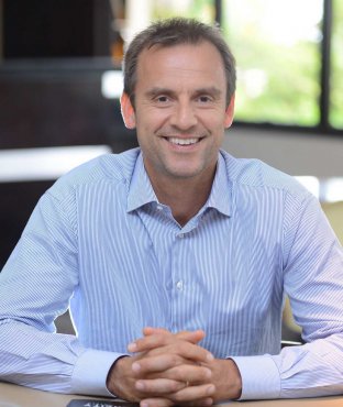 Diretor da rede Intercity Hotéis, Alexandre Gehlen é palestrante do Prato Principal Híbrido do dia 28 Diretor da rede Intercity Hotéis, Alexandre Gehlen é palestrante do Prato Principal Híbrido do dia 28